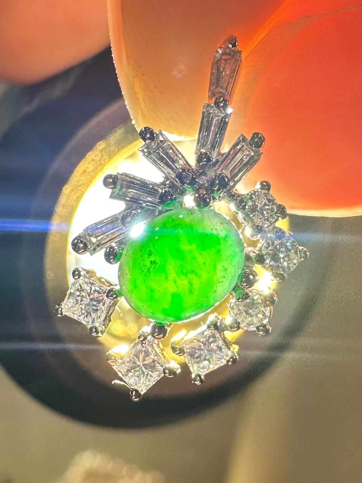 【美品】Pt900 翡翠 6×5mm ダイヤモンド ペンダント