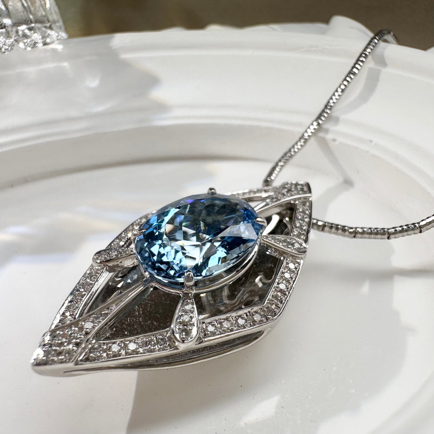 【美品】PT900 アクアマリン 5.43ct ネックレス