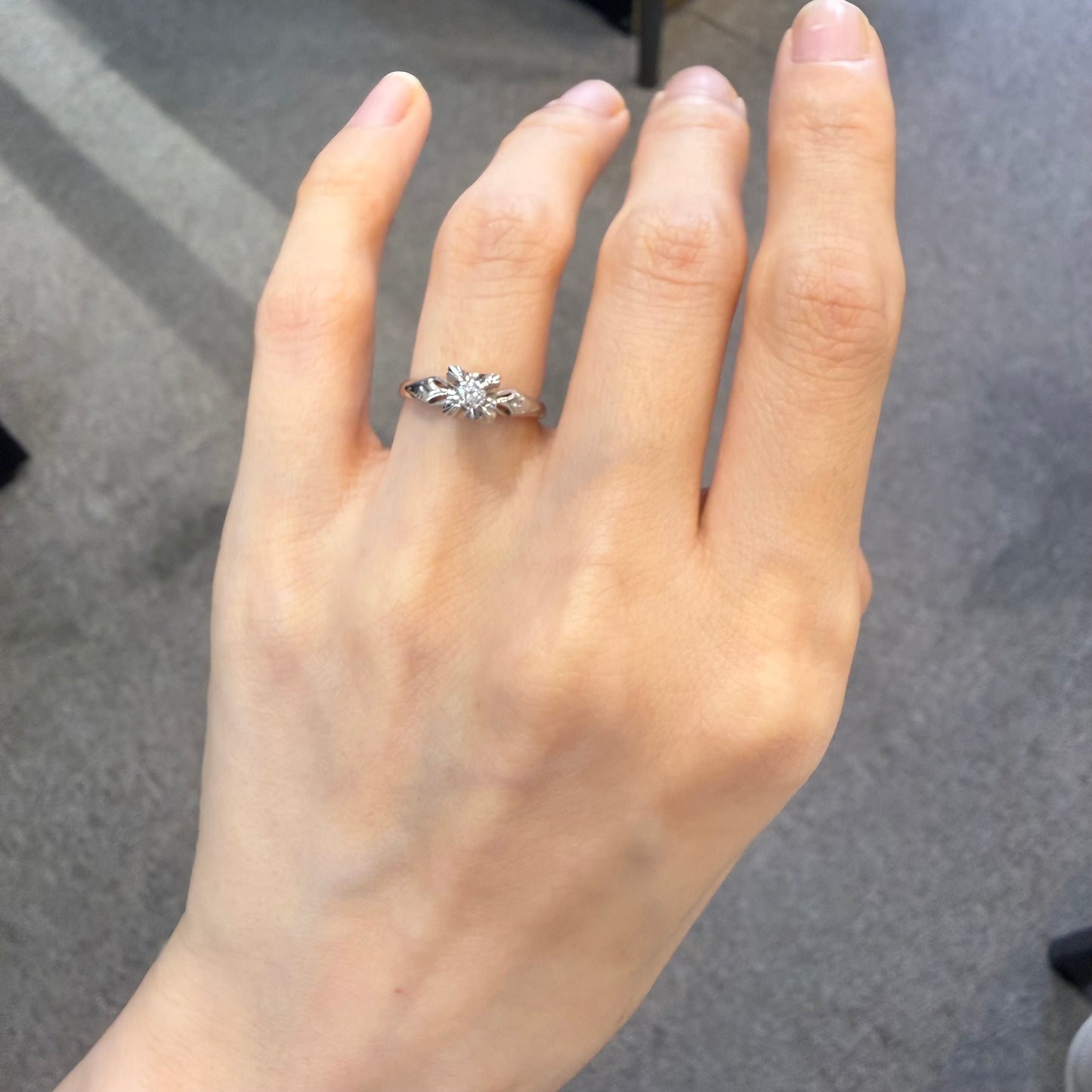 【美品】K14WG ダイヤモンド 0.05ct リング