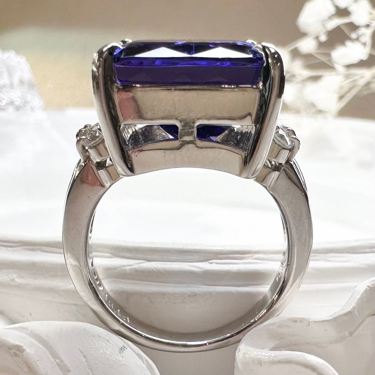 【美品】PT900 タンザナイト 15.48ct 大粒 リング