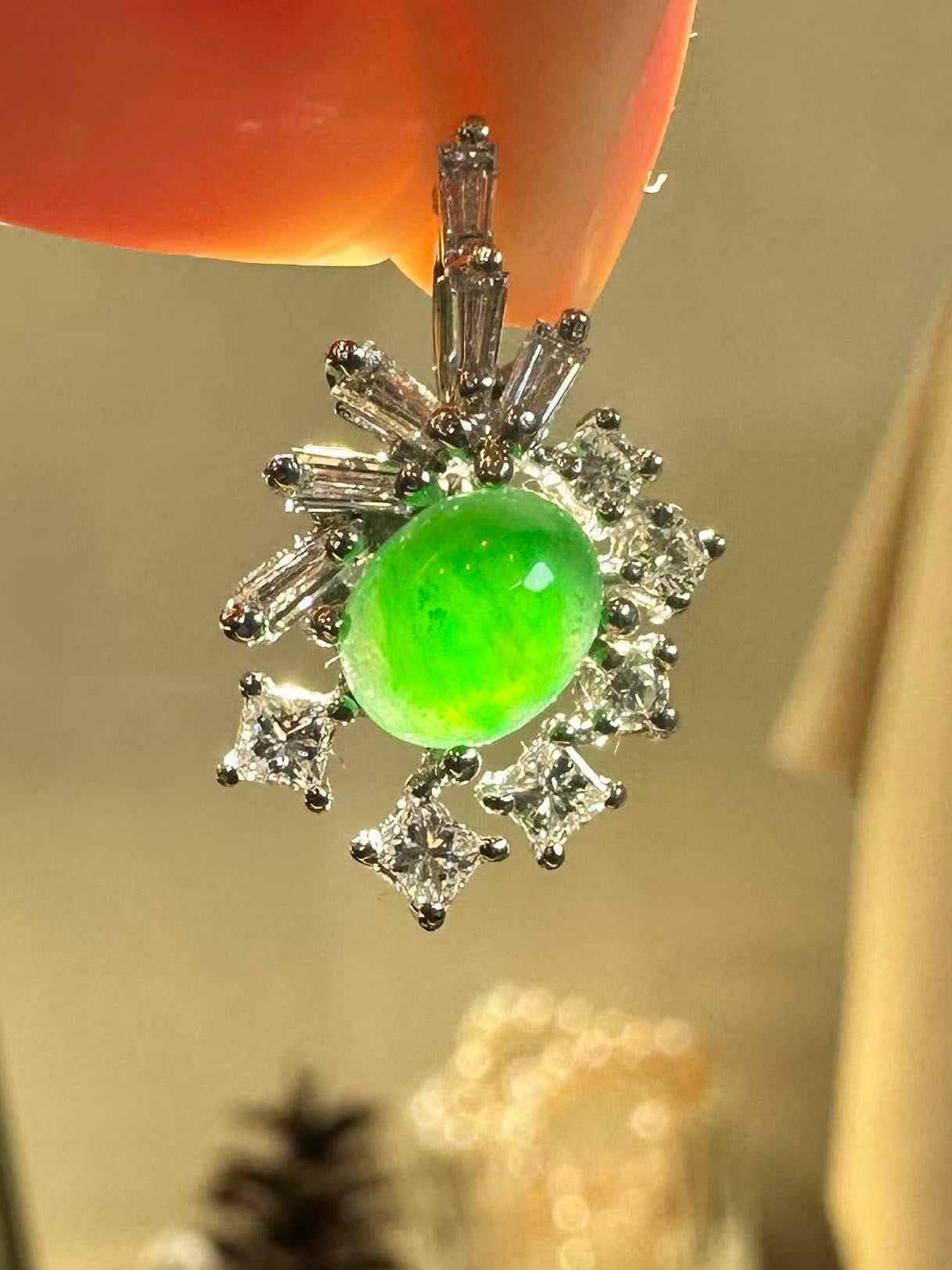 【美品】Pt900 翡翠 6×5mm ダイヤモンド ペンダント