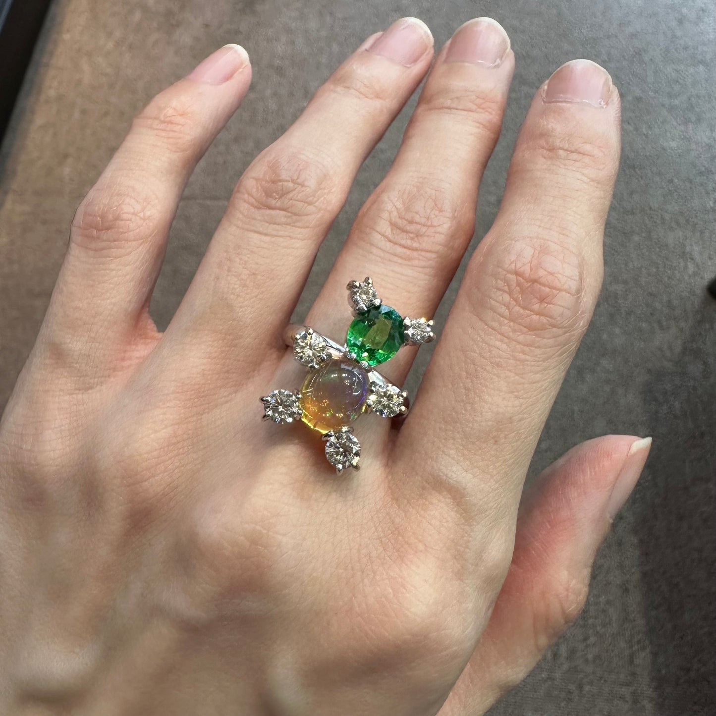 【K18】オパール 1.09ct／ツァボライト 1.3ct リング