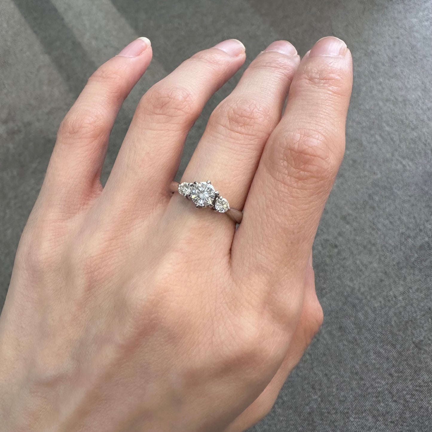 【美品】PT900 ダイヤモンド 0.543ct トリロジー デザインリング