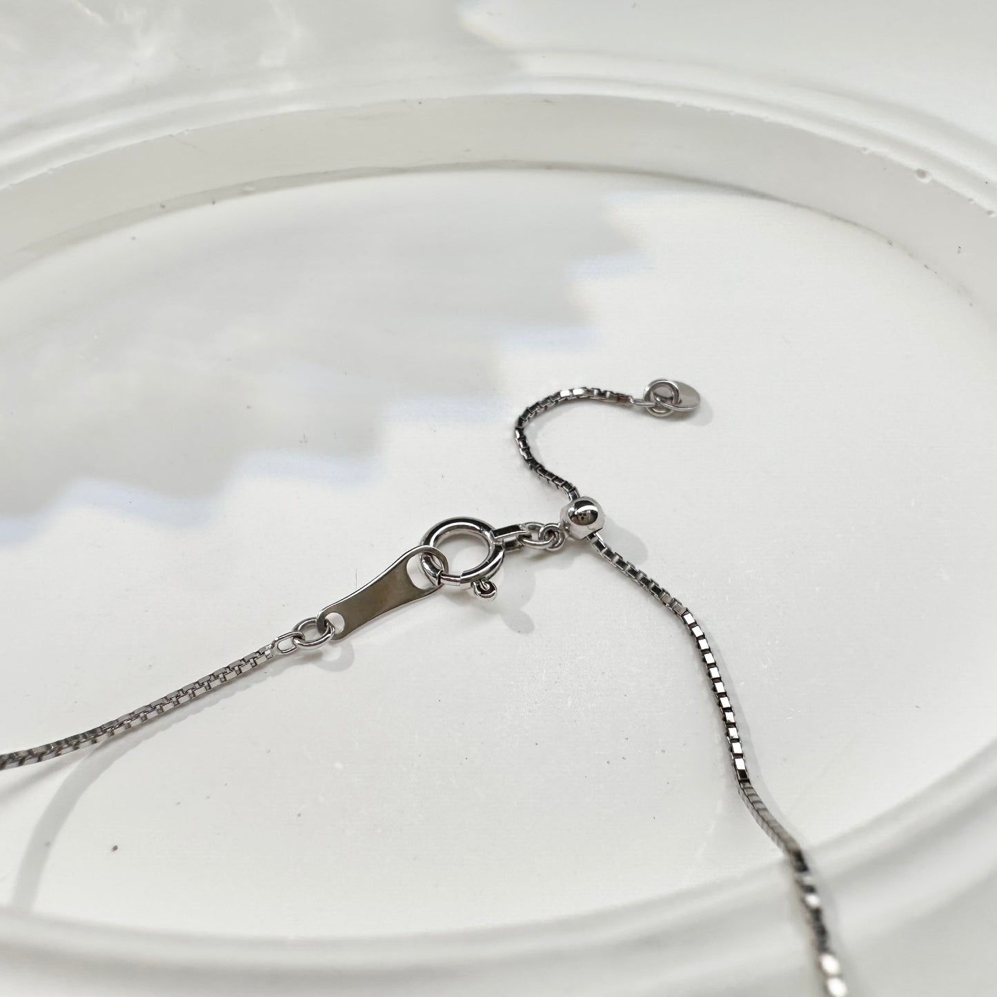 【K18】タンザナイト 1.61ct デザイン ネックレス