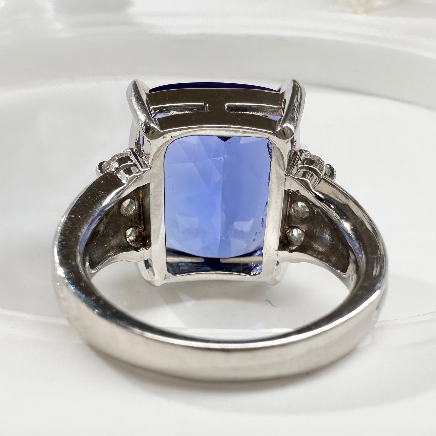 【美品】PT900 タンザナイト 15.48ct 大粒 リング