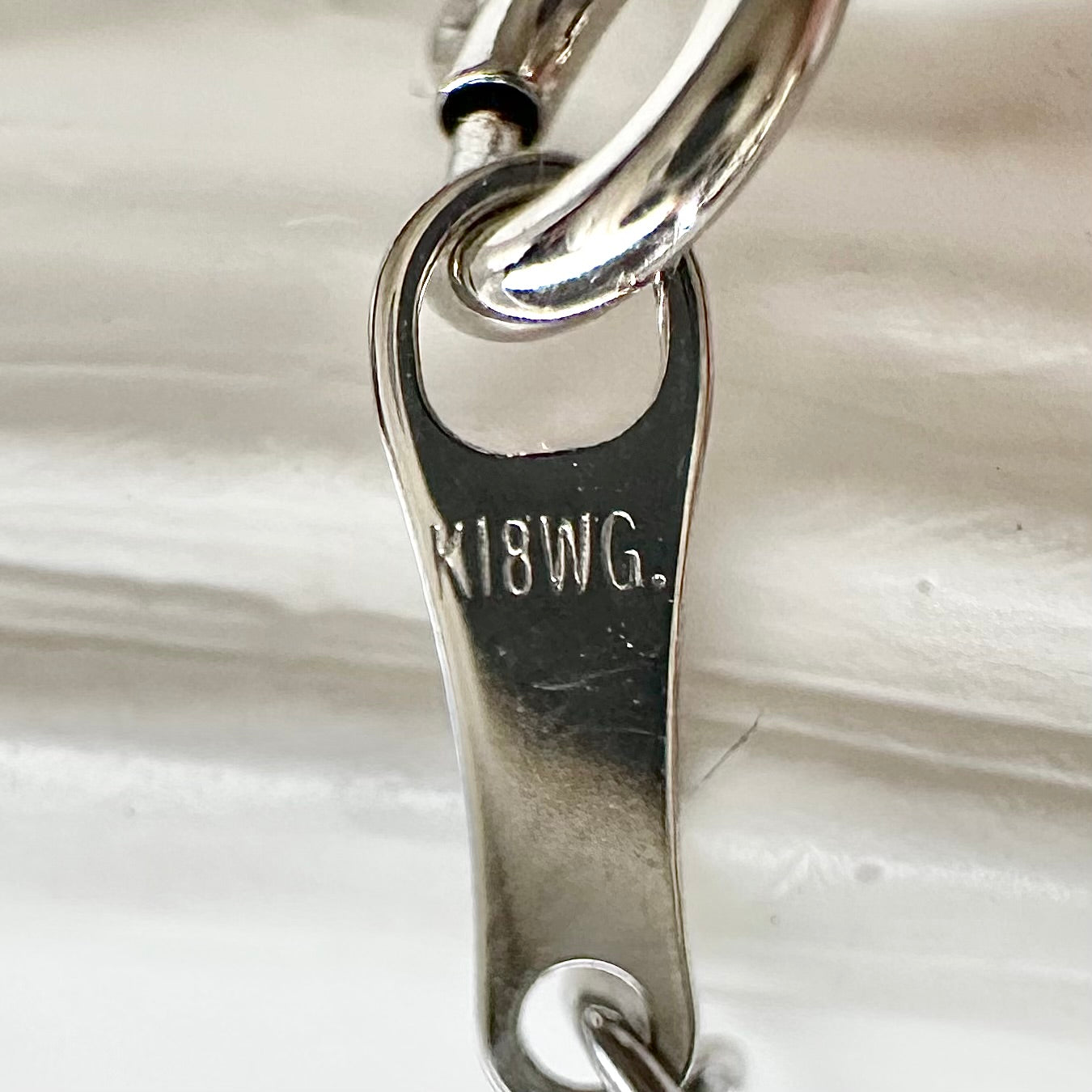 【K18】タンザナイト 1.61ct デザイン ネックレス