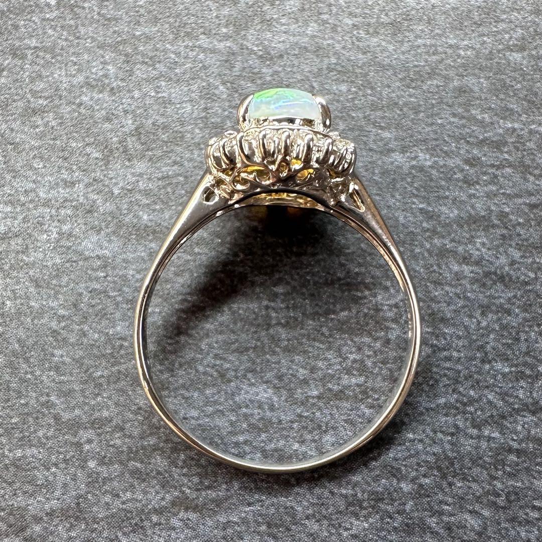 【K18WG】オーストラリア産オパール 0.60ct ダイヤモンド取巻きリング
