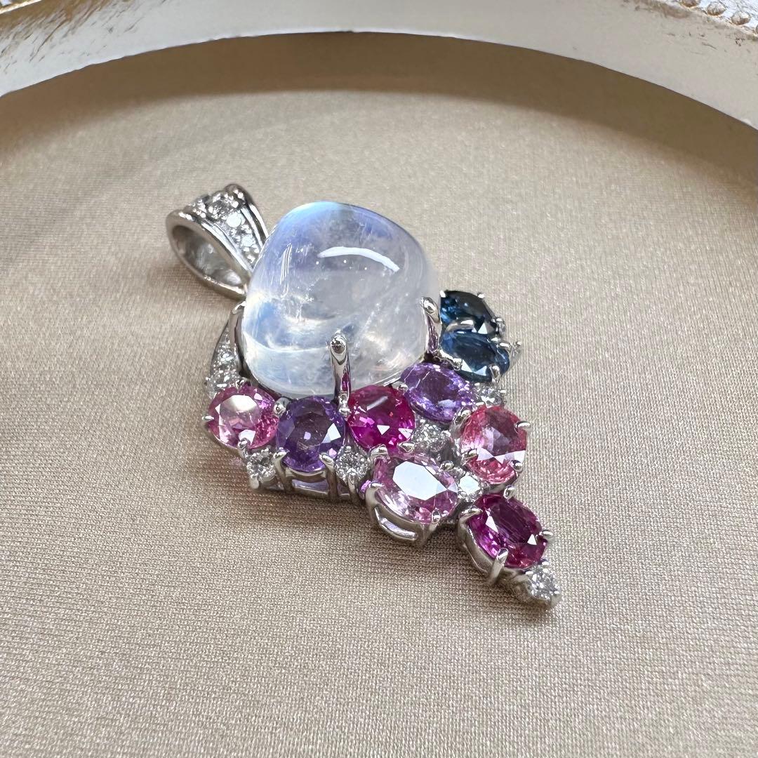 K18WG ブルームーンストーン10.85ct サファイア ペンダント