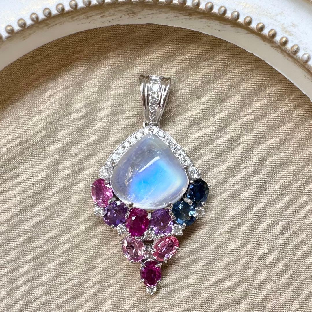 K18WG ブルームーンストーン10.85ct サファイア ペンダント