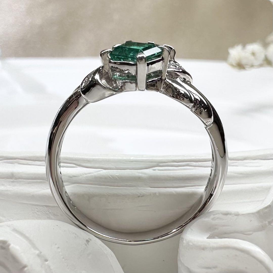 【美品】PT900 エメラルド0.74ct リング ダイヤ