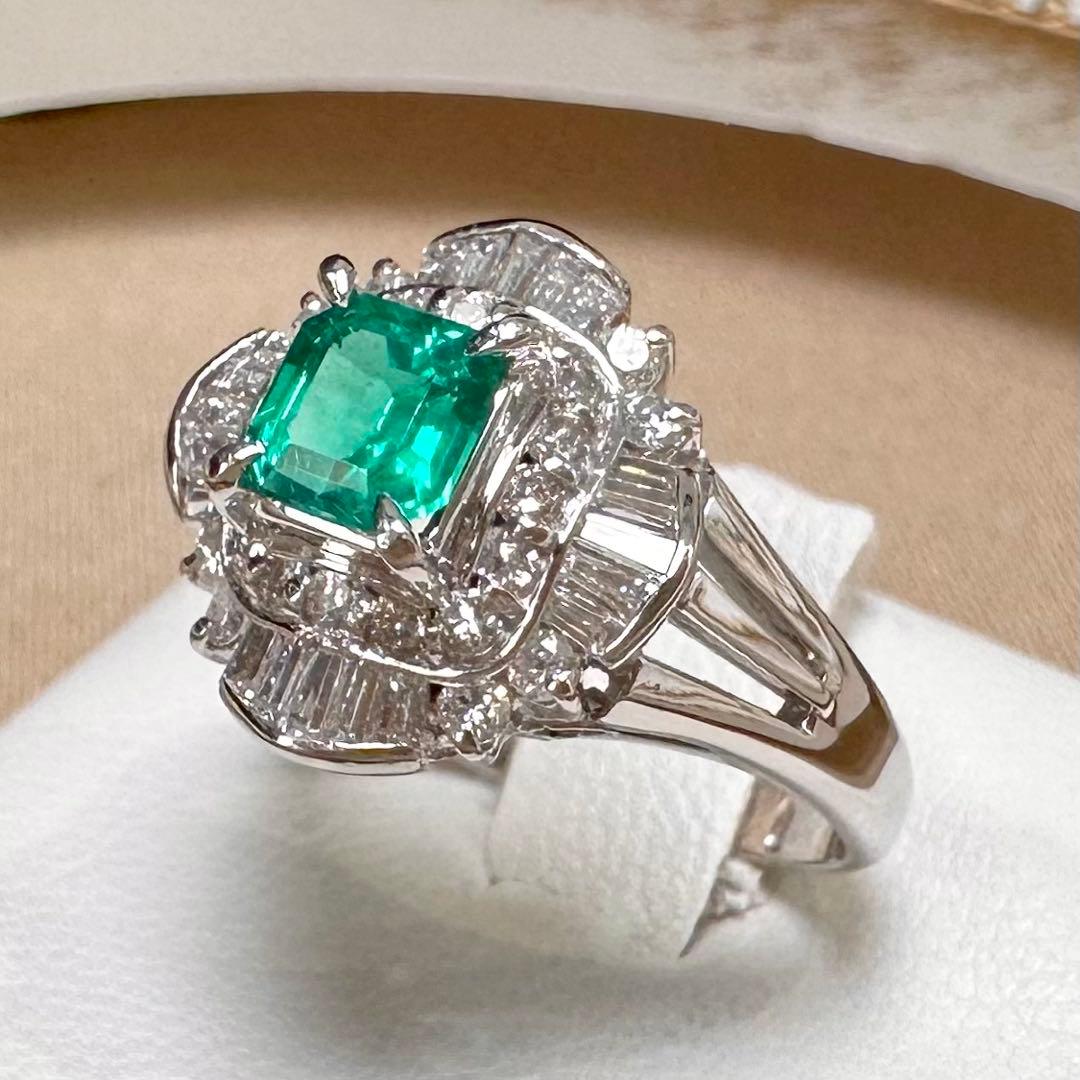 PT900 エメラルド バゲットダイヤ リング 0.53ct