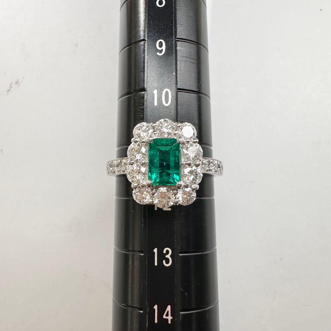 【美品】PT900 エメラルド 0.79ct リング
