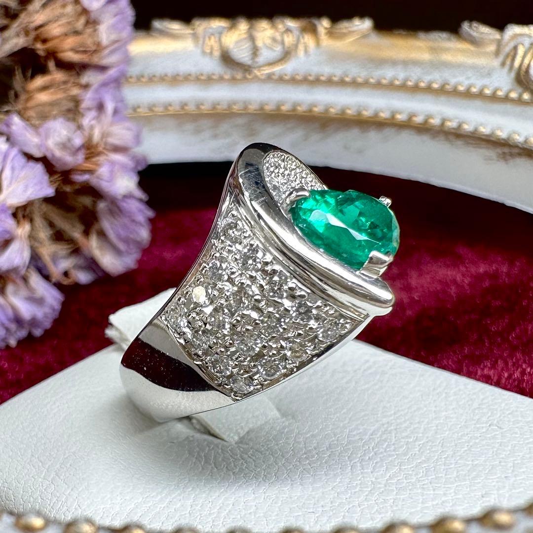 【美品】PT900 エメラルド0.94ct リング