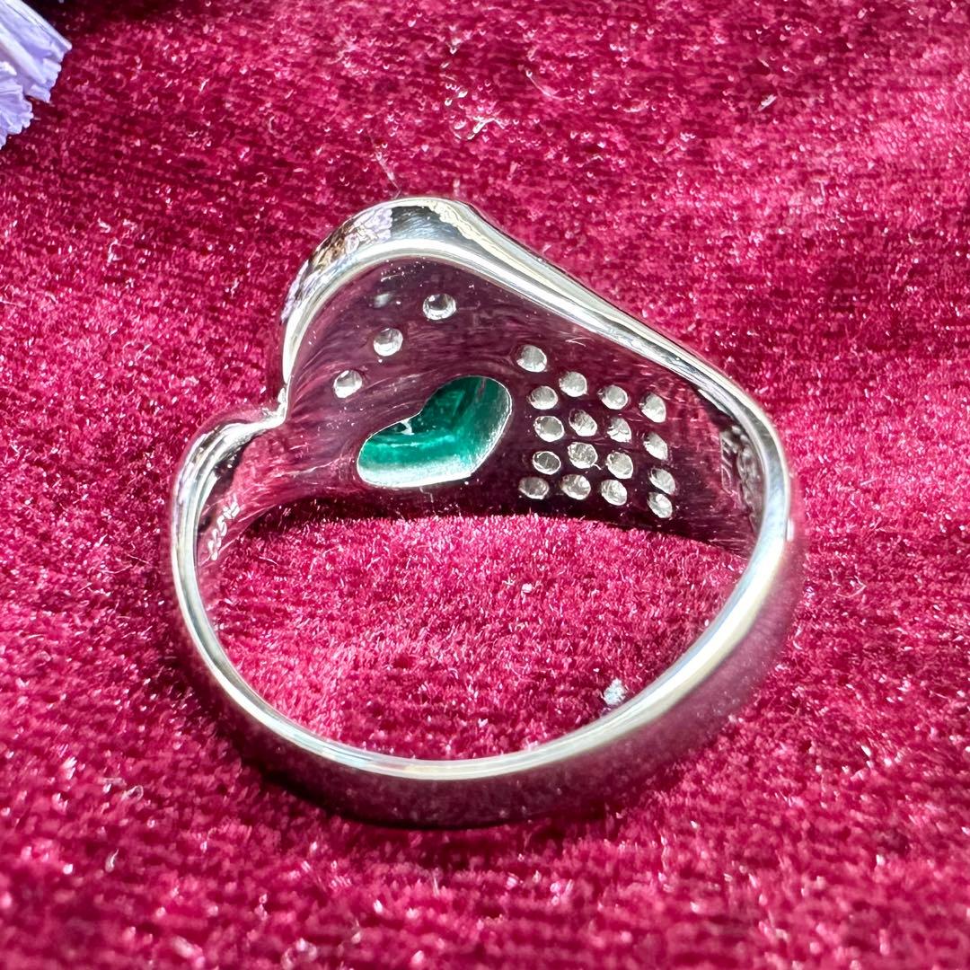 【美品】PT900 エメラルド0.94ct リング