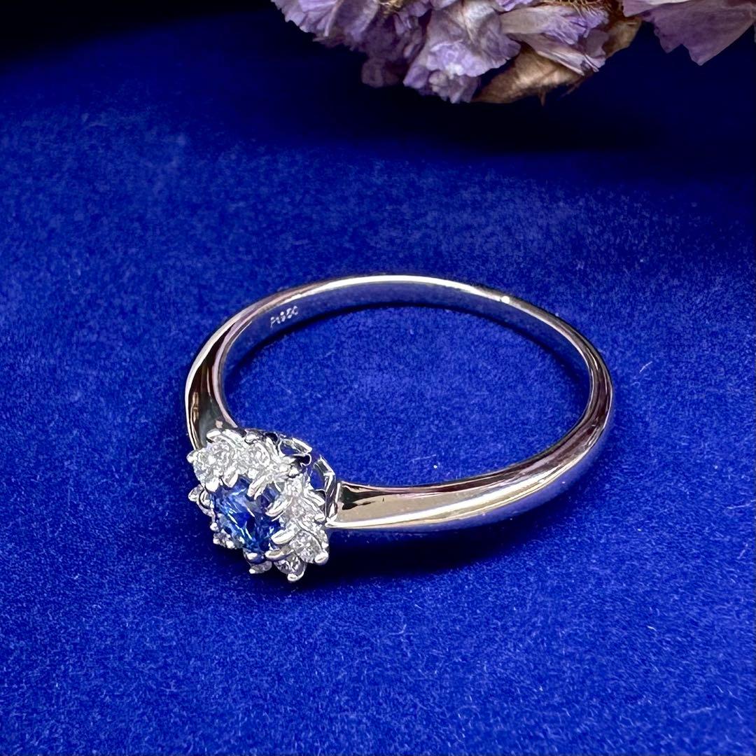 【美品】PT950 サファイア 0.26ct リング 花デザイン