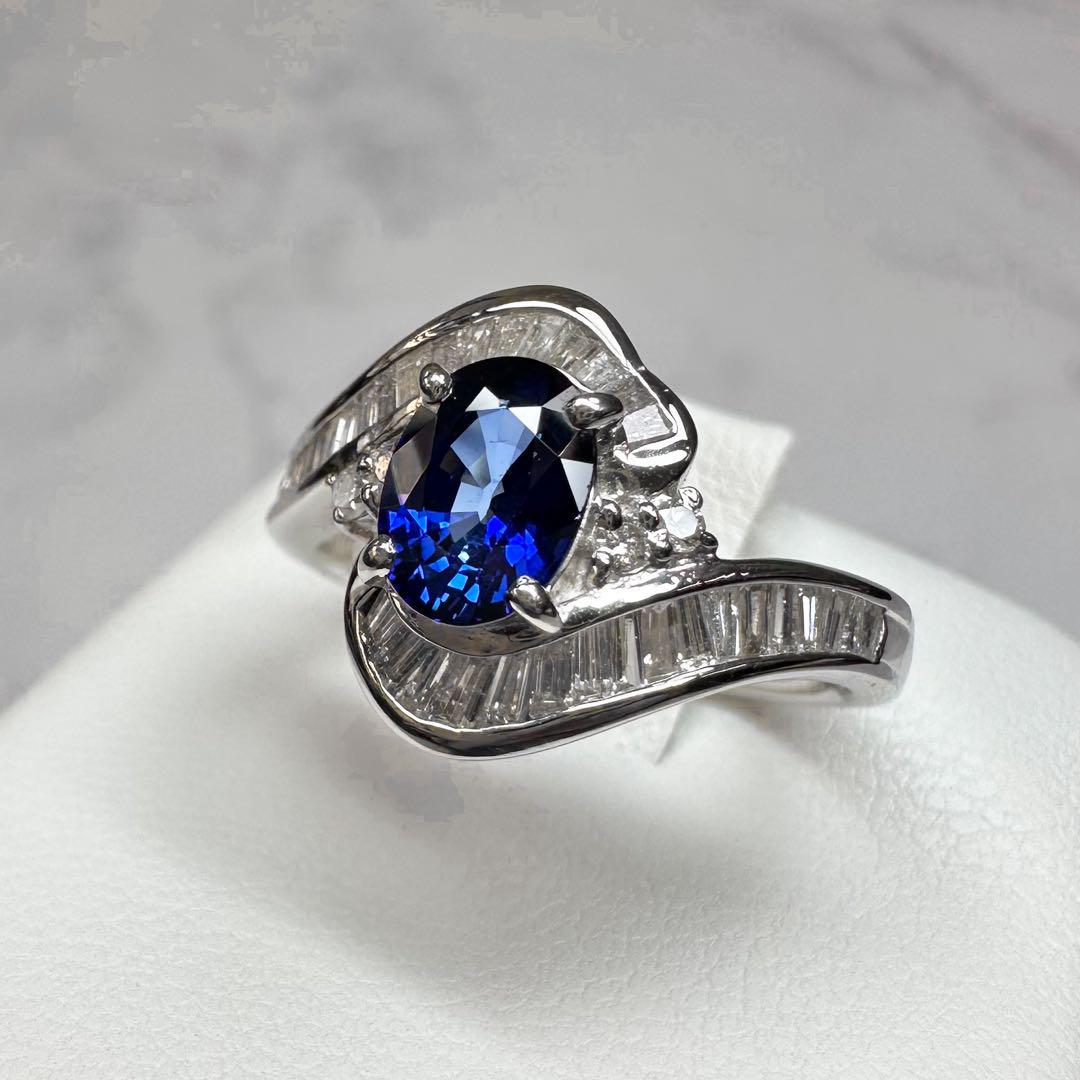 【美品】Pt900 サファイア 1.23ct ダイヤ リング