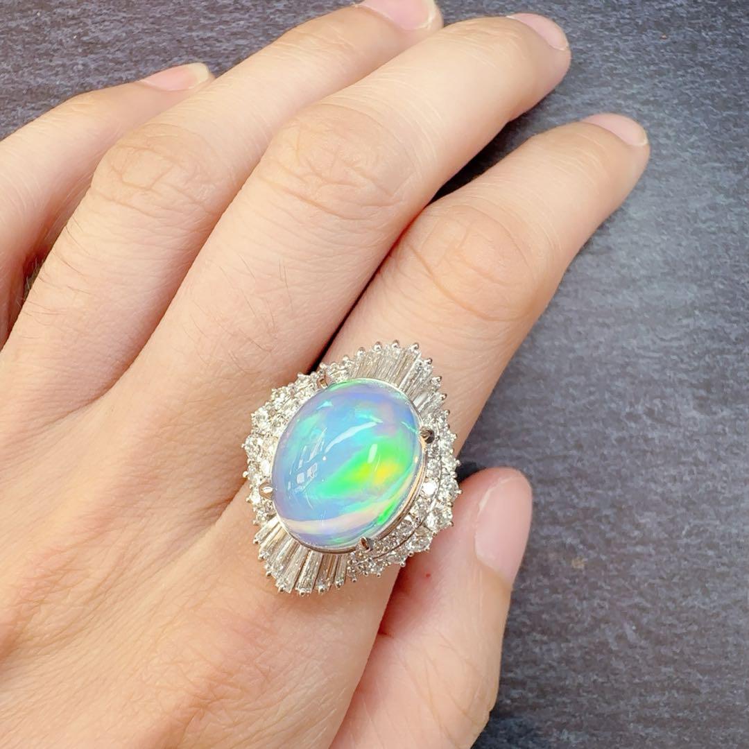 【美品】PT900 ウォーターオパール 7.79ct リング ダイヤ取巻き