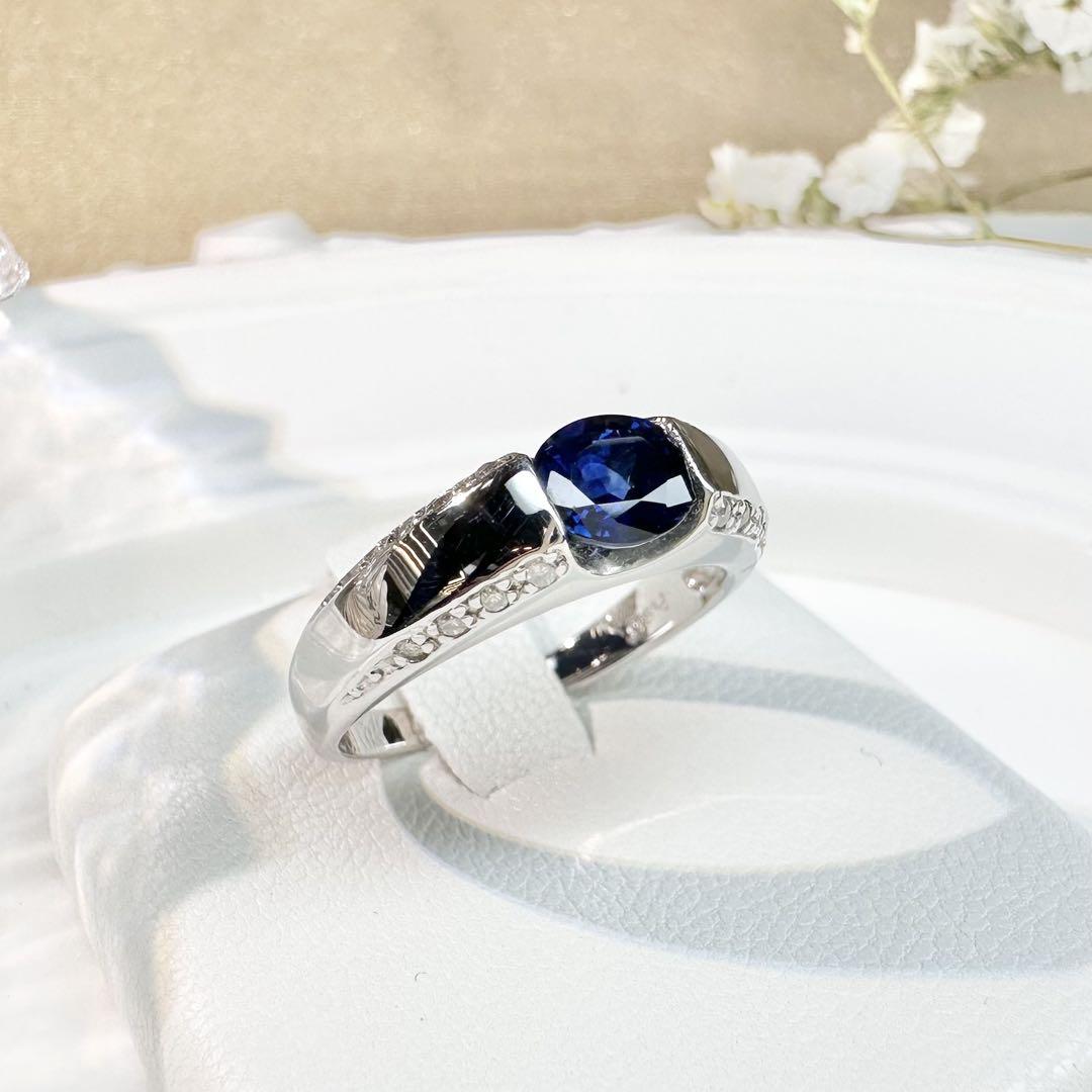 【美品】PT900 サファイア 0.85ct リング