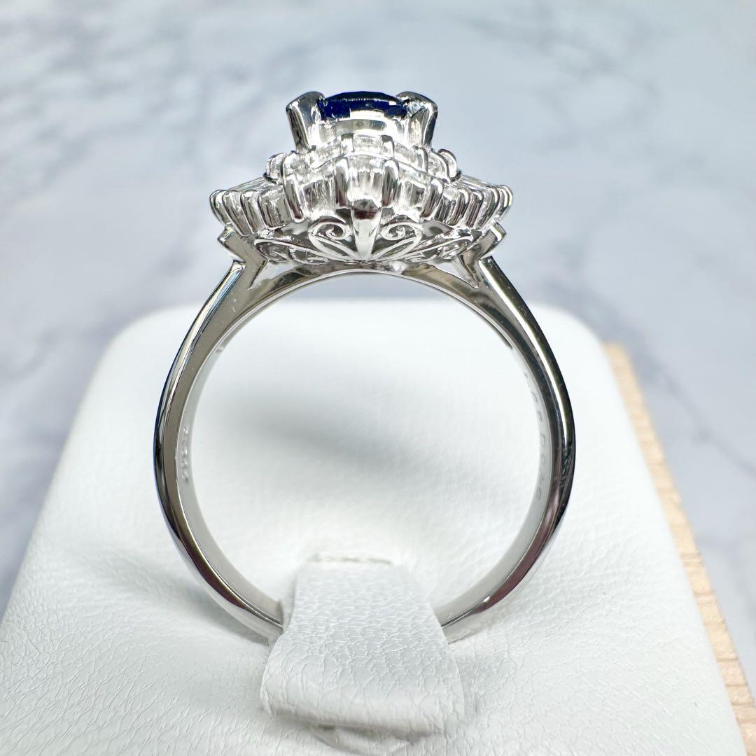 【美品】PT900 サファイアリング 1.25ct ダイヤ巻き