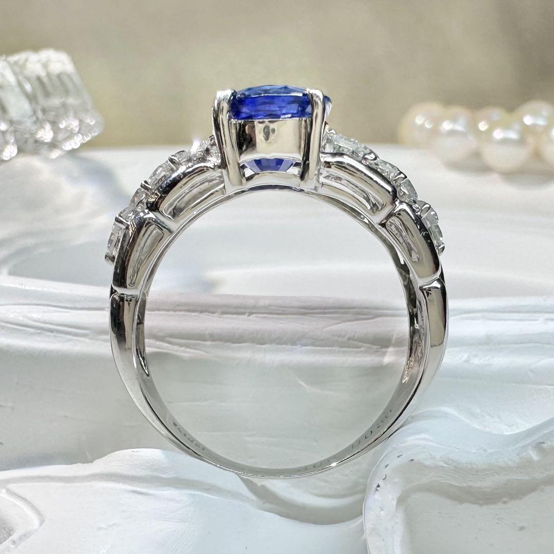 【美品】PT900 サファイア 3.06ct リング 側面にはダイヤ花モチーフ