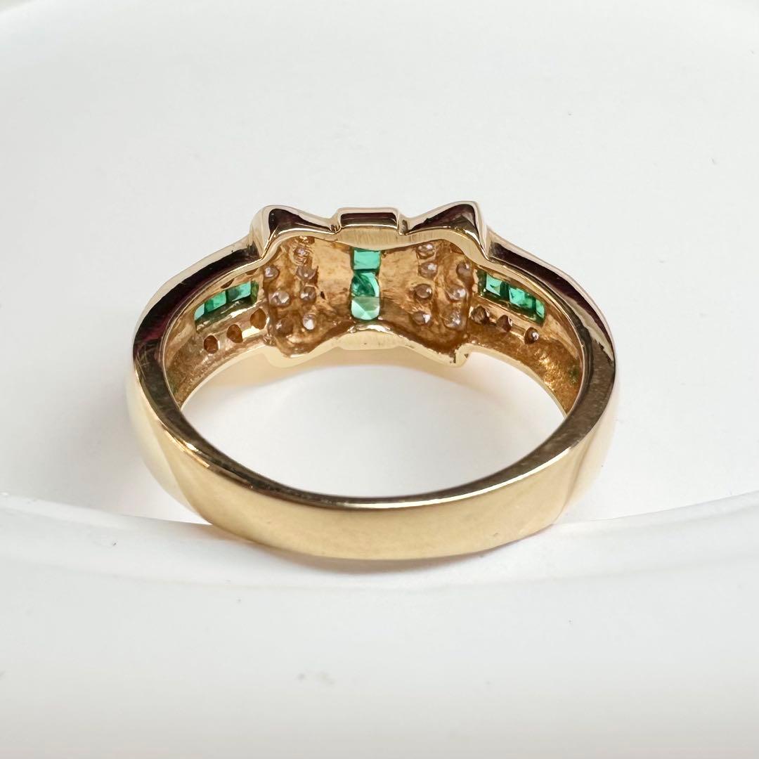 【K18】エメラルド 0.28ct リング リボンデザイン