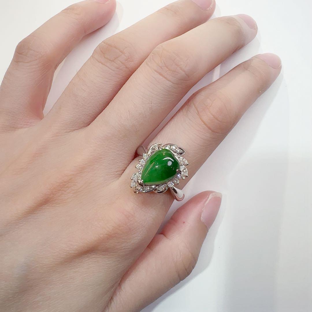 【美品】PT900 天然翡翠 3.27ct ハートシェイプ ダイヤ取巻き