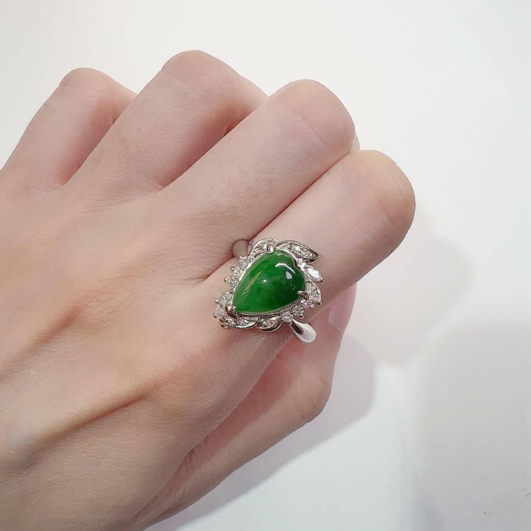 【美品】PT900 天然翡翠 3.27ct ハートシェイプ ダイヤ取巻き