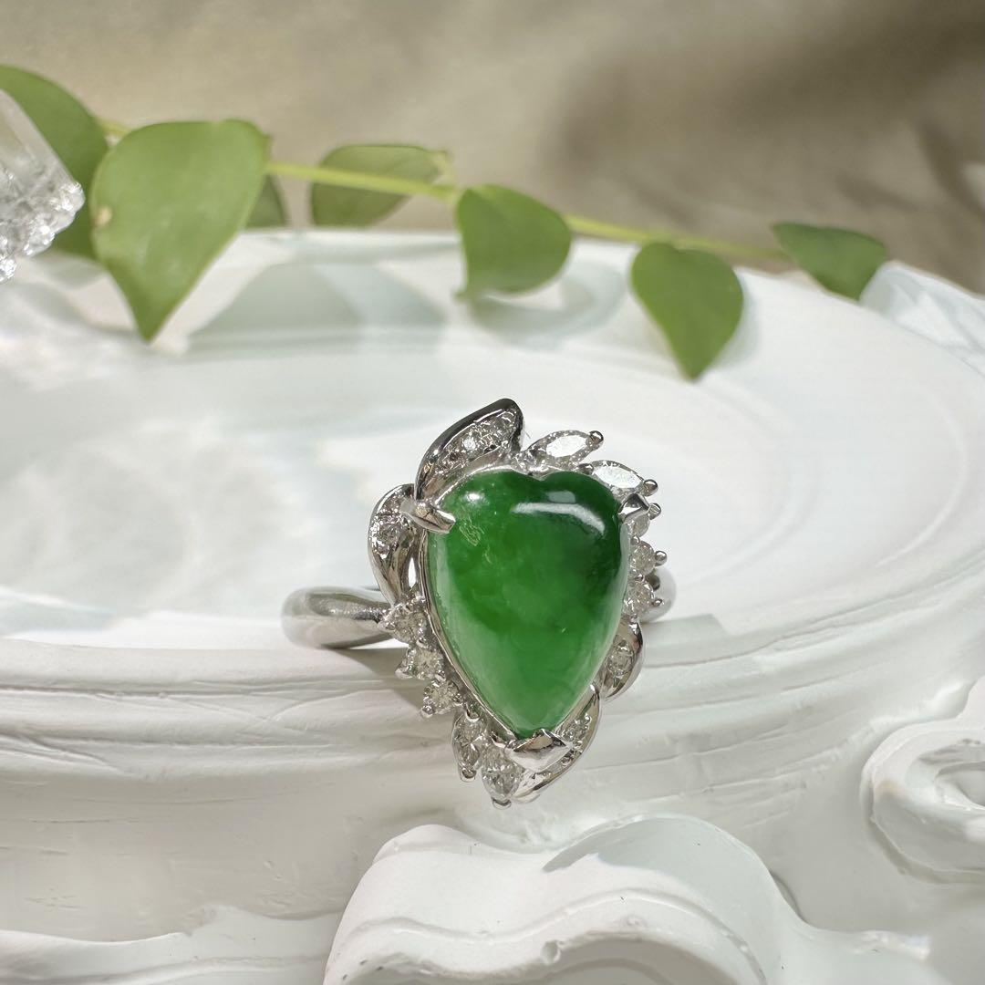 【美品】PT900 天然翡翠 3.27ct ハートシェイプ ダイヤ取巻き