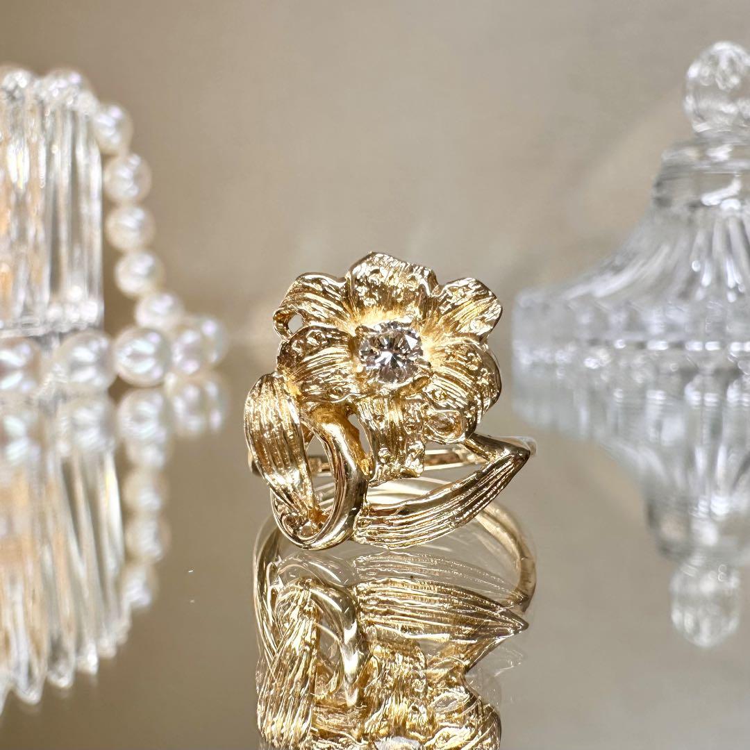 【K18】フラワーモチーフ ダイヤ 0.15ct リング