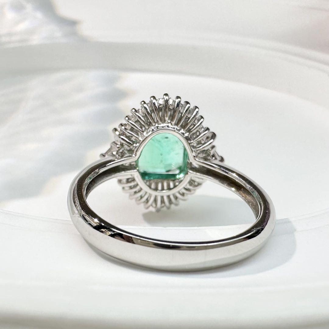 【美品】PT900 コロンビア産エメラルド1.93ct リング ダイヤ巻き