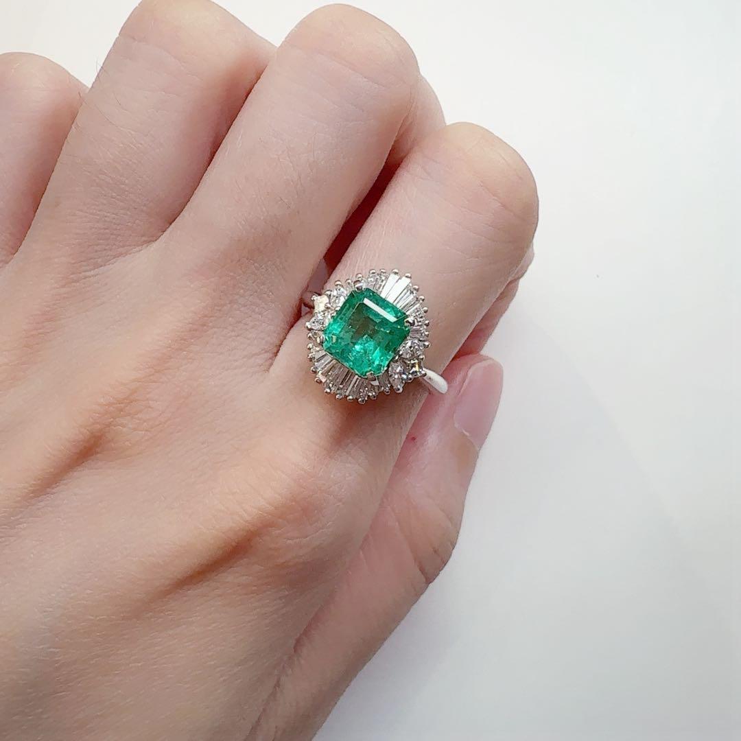 【美品】PT900 コロンビア産エメラルド1.93ct リング ダイヤ巻き