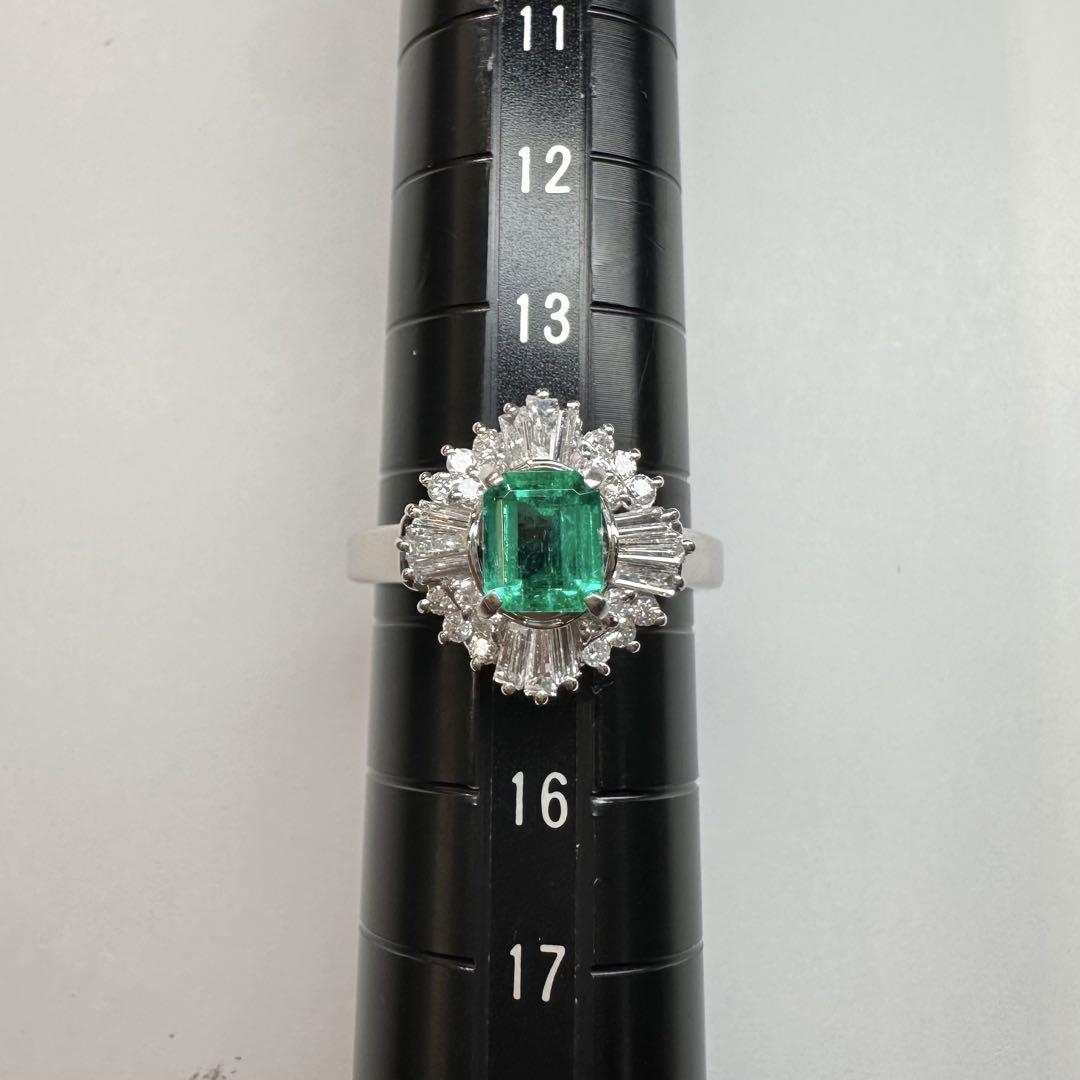 【美品】PT900 エメラルド0.61ct リング ダイヤ巻き