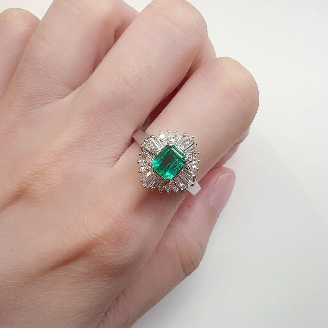 【美品】PT900 エメラルド0.61ct リング ダイヤ巻き