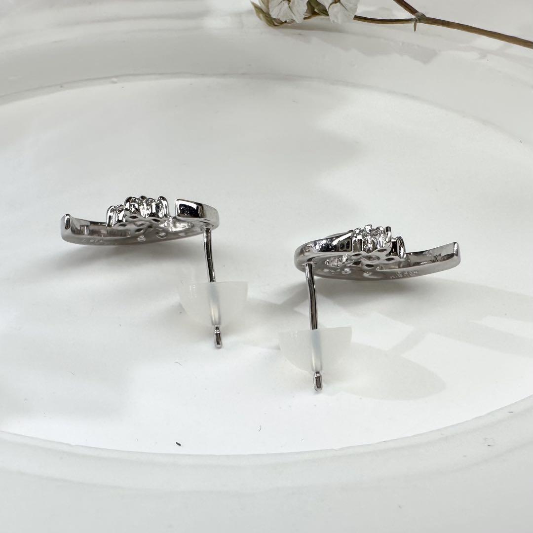 【K18】ダイヤモンド ピアス 0.18ct×2 三日月＆スター