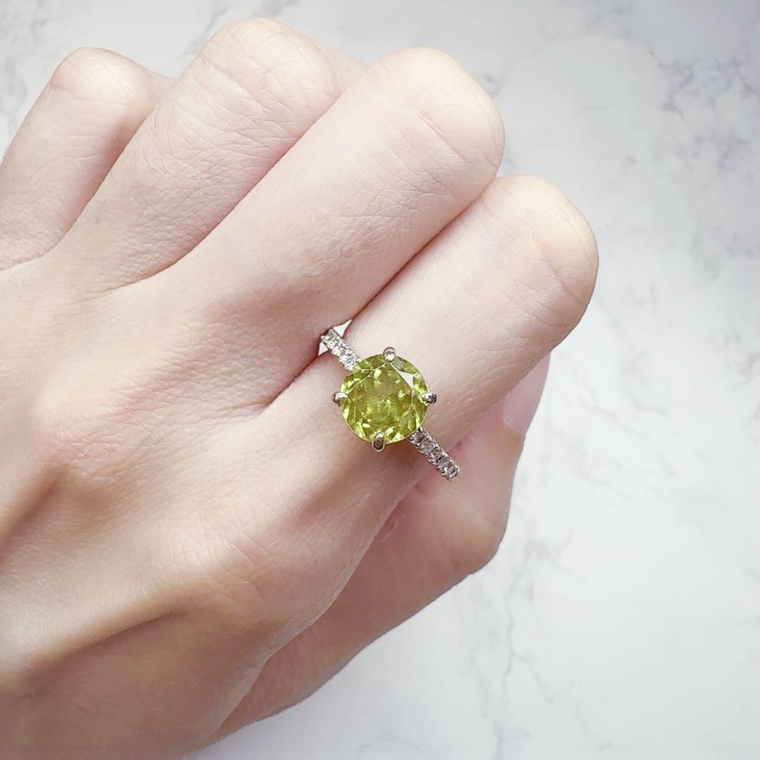 【新品】PT900スフェーン2.08ct リング キラキラファイア