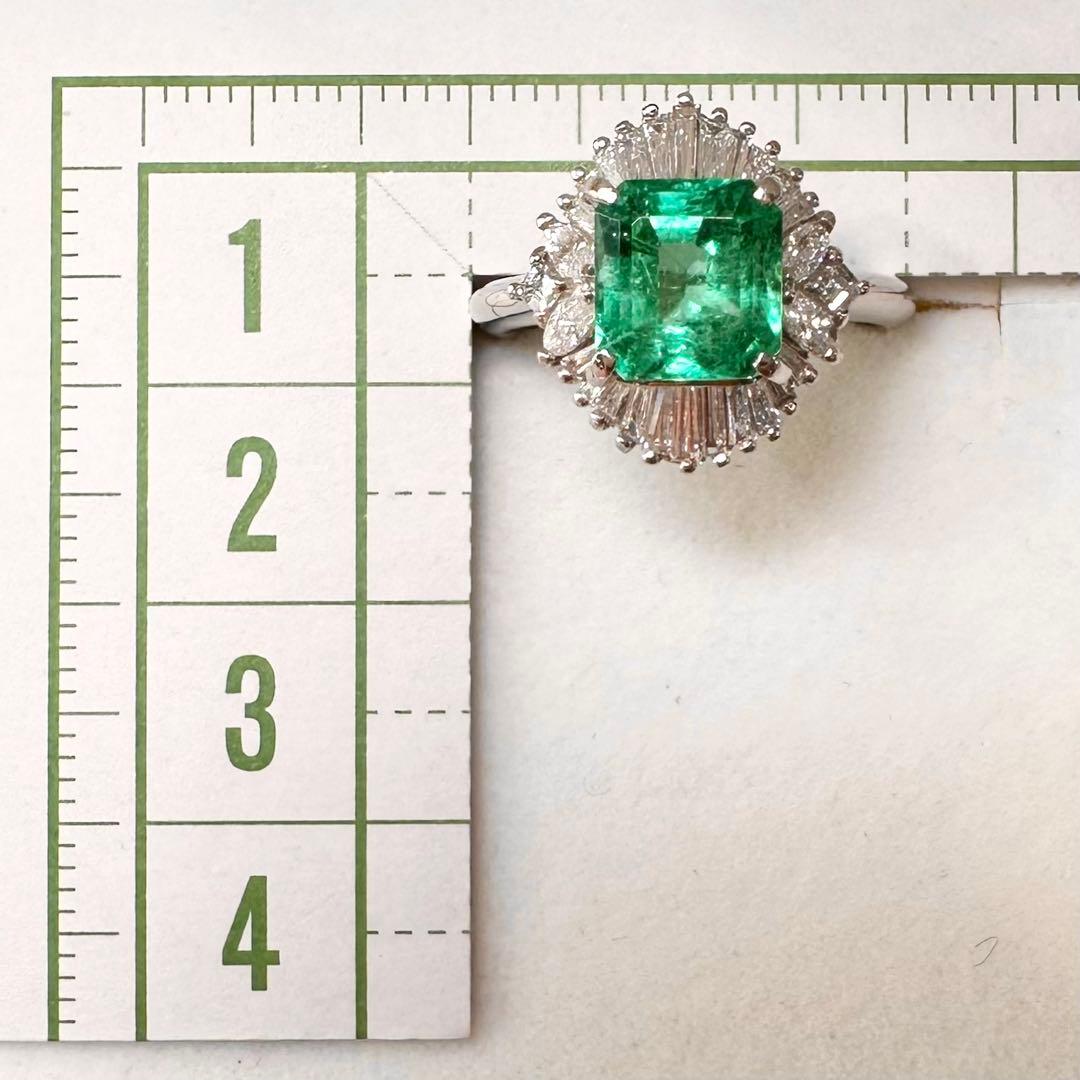 PT900 エメラルド1.93ct バゲットダイヤ リング 大粒