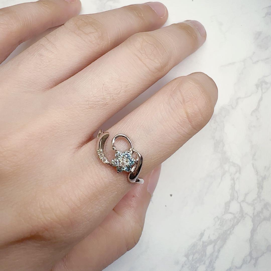 【新品】K18WG ブルーダイヤモンド0.20ct リング 花