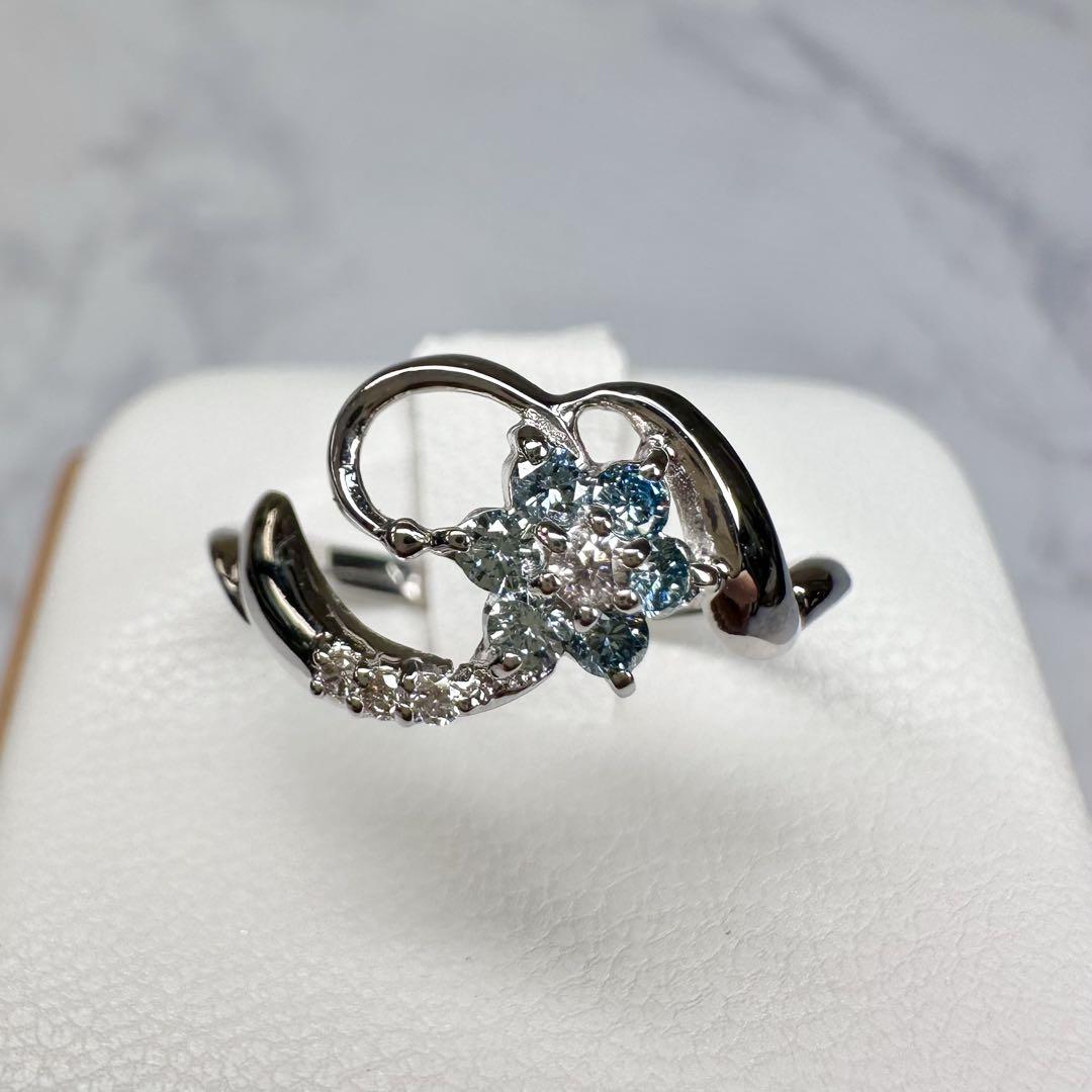 【新品】K18WG ブルーダイヤモンド0.20ct リング 花