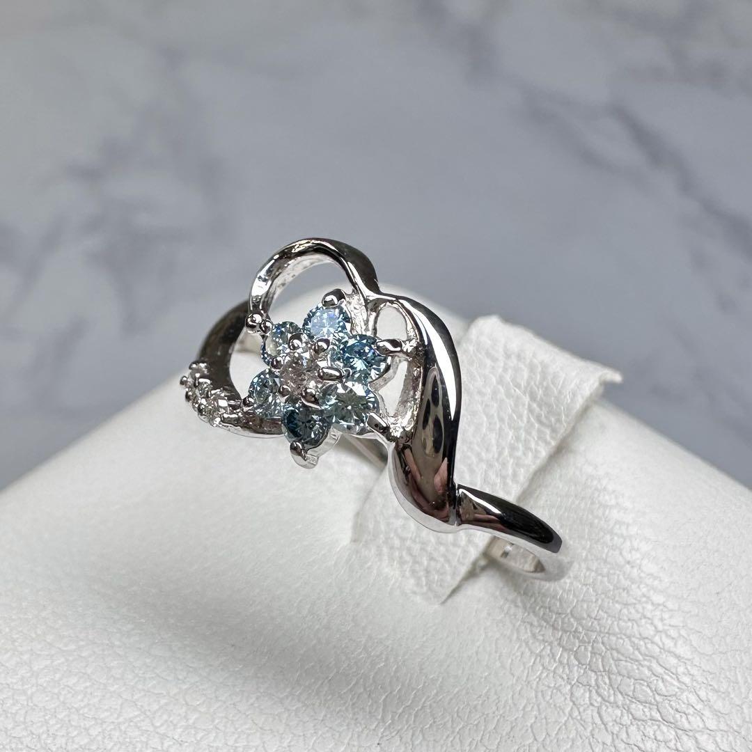 【新品】K18WG ブルーダイヤモンド0.20ct リング 花