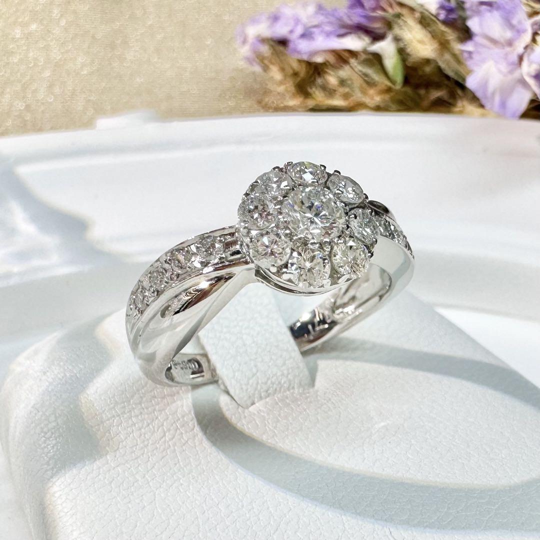 【美品】Pt900 ダイヤモンド 0.71ct フラワーデザイン リング