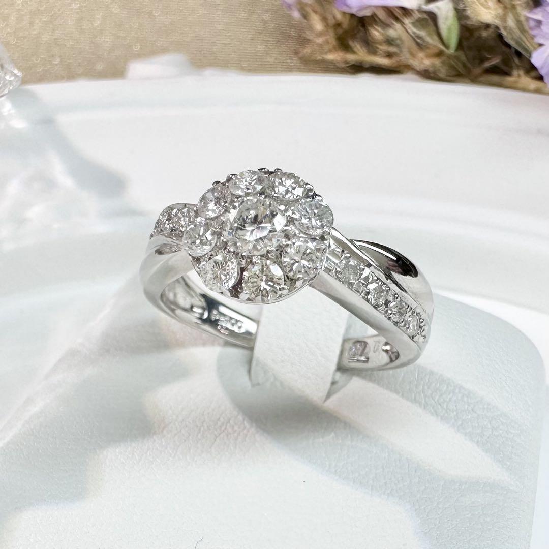 【美品】Pt900 ダイヤモンド 0.71ct フラワーデザイン リング
