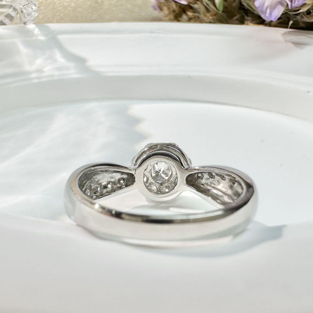 【美品】Pt900 ダイヤモンド 0.71ct フラワーデザイン リング