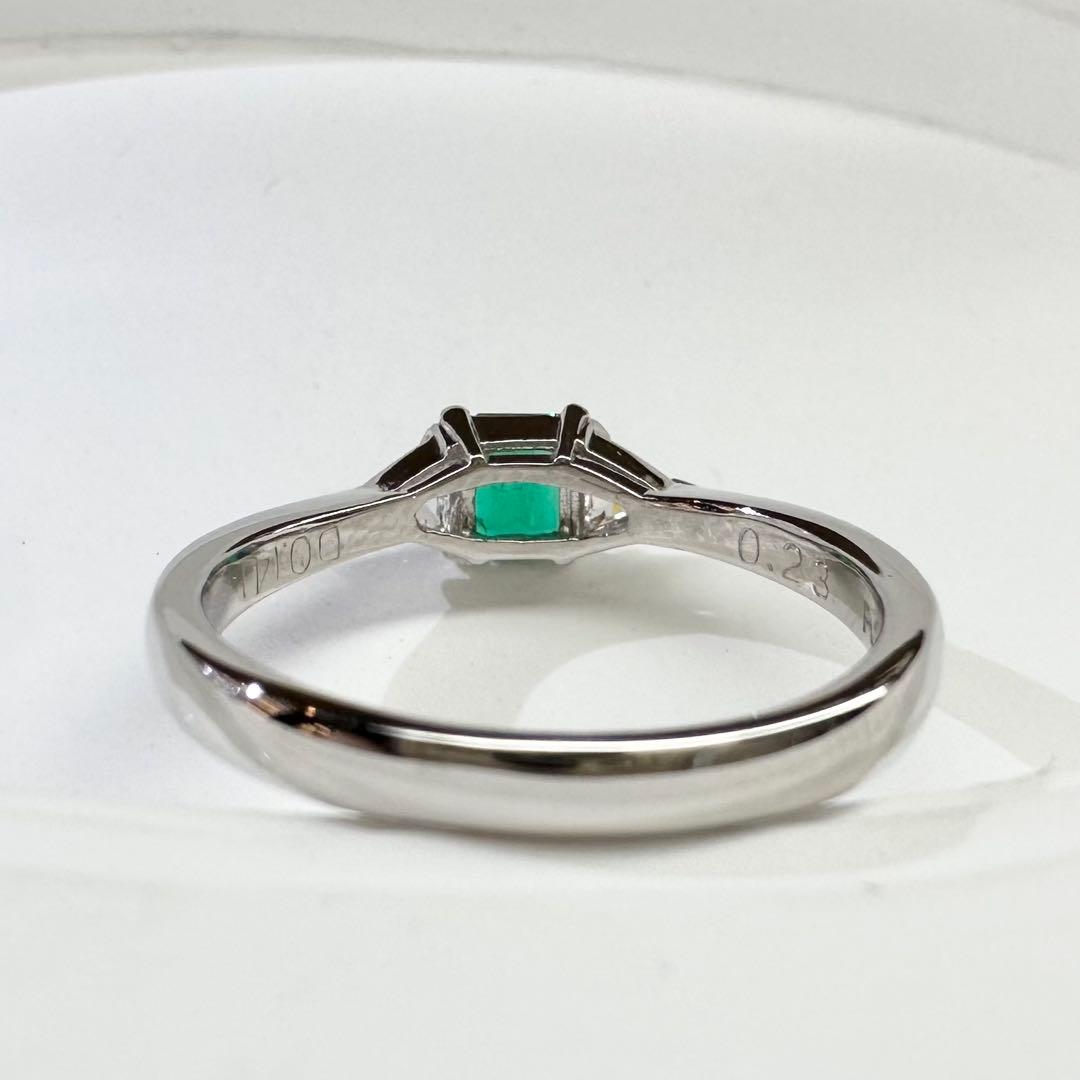 【美品】PT900 エメラルド 0.23ct ダイヤ リング