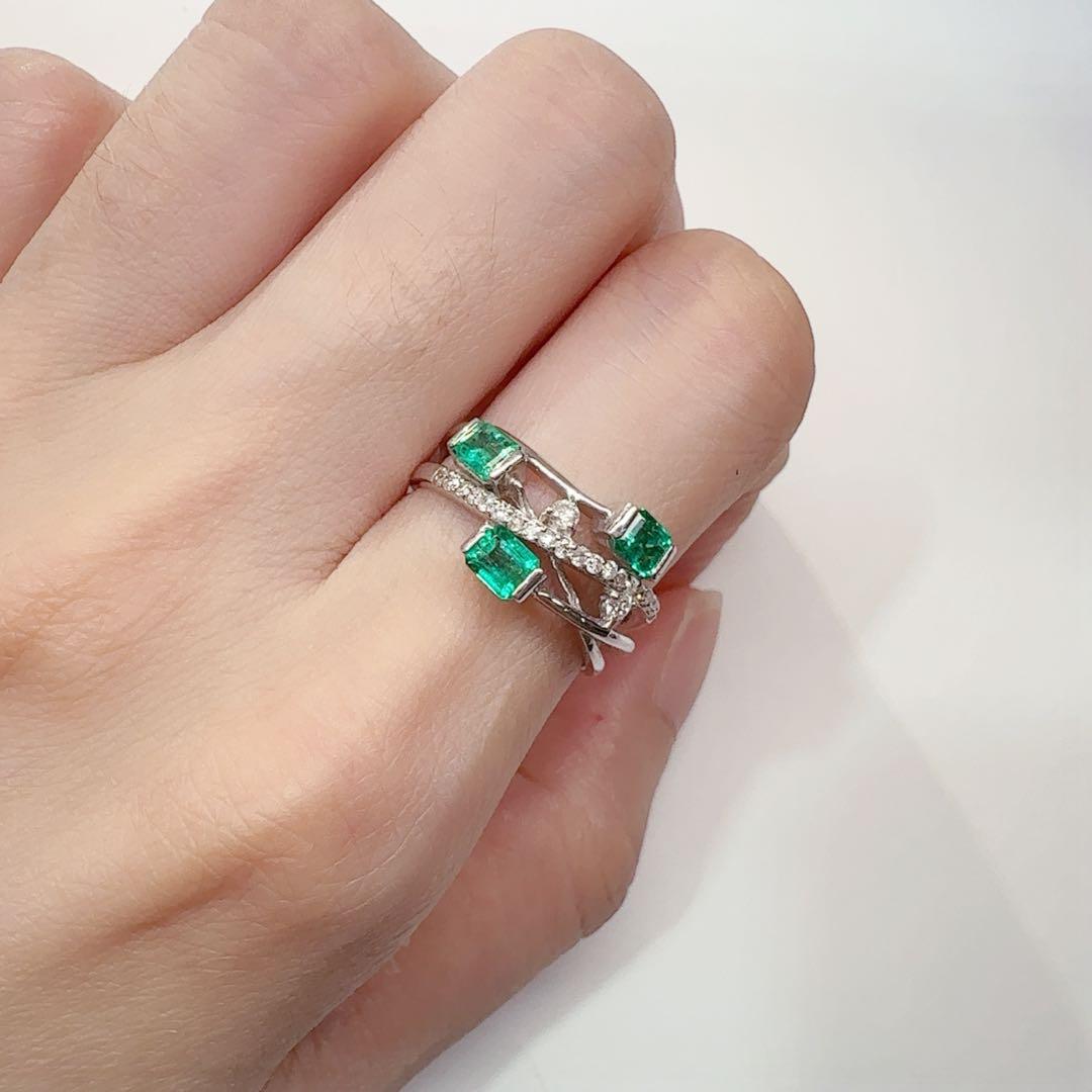 【K18WG】エメラルド 0.7ct リング