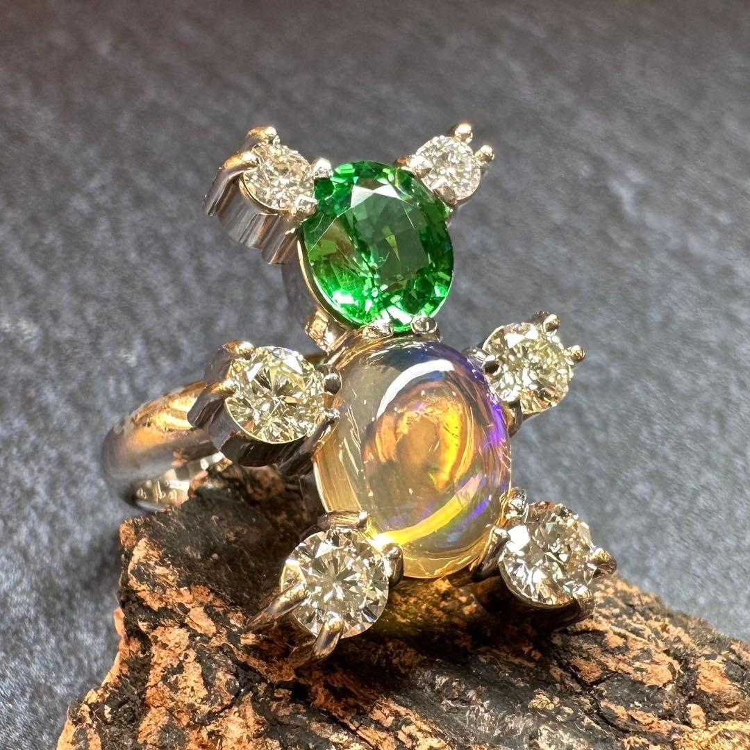 【K18】オパール 1.09ct／ツァボライト 1.3ct リング