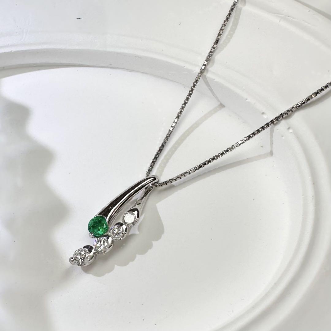 【美品】PT900 エメラルド 0.18ct ダイヤモンド ネックレス