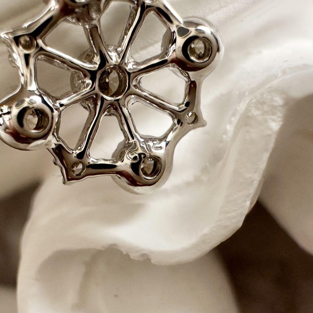 【K18WG】新品ダイヤモンド0.12ct*2 ピアス 雪の結晶