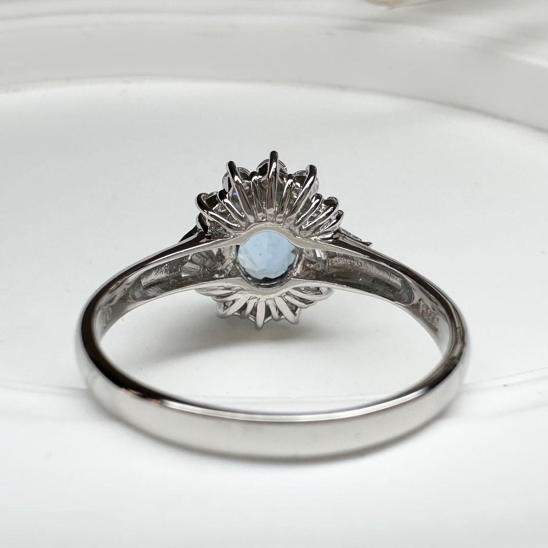 【美品】Pt900 アクアマリンリング 0.70ct ダイヤモンド取巻き
