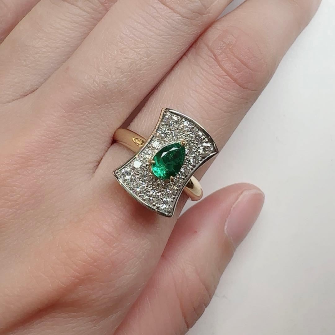 【美品】K18 PT900 エメラルド 0.49ct リング