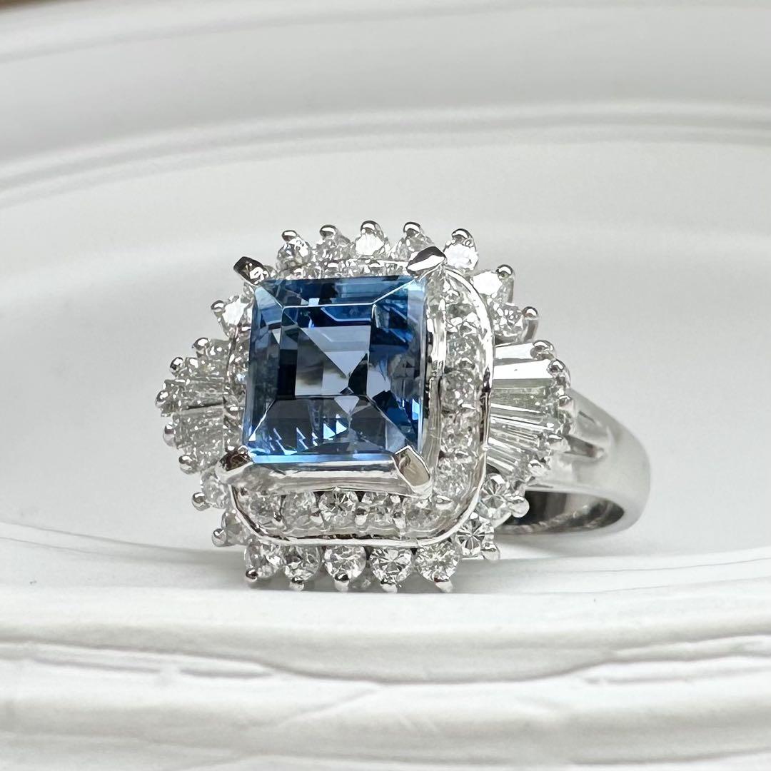 【美品】PT900 サンタマリアアクアマリン 1.40ct ダイヤモンド リング